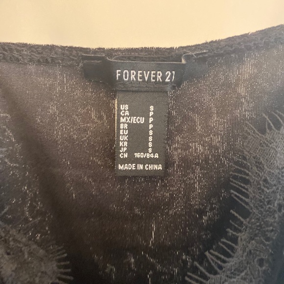 Forever Young Velvet Crop Top - Picture 2 of 3